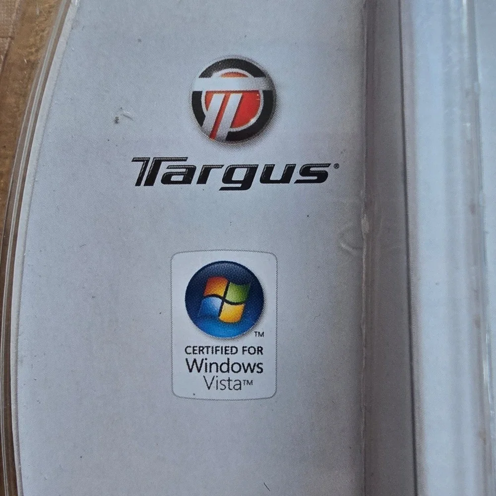 Targus PAWM10U Rechargeable Wireless Notebook Mouse Silver Optical PC Mac NIB